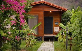 Lemon Garden Lodge